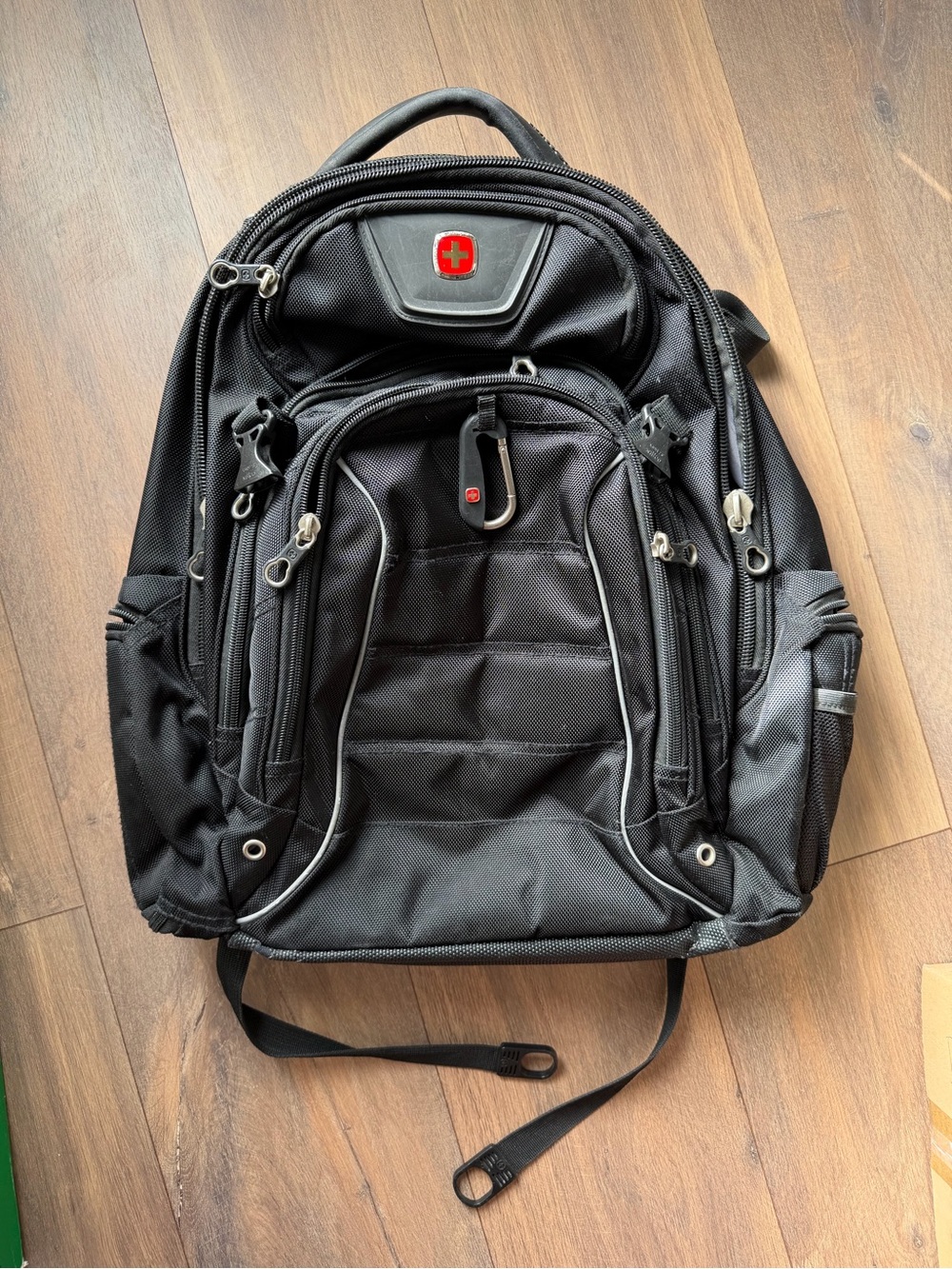 SwissGear Black Men's Laptop Backpack with Front Organizer